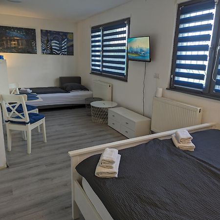 Lovely Studio With Free Parking On Premisis Asten Buitenkant foto